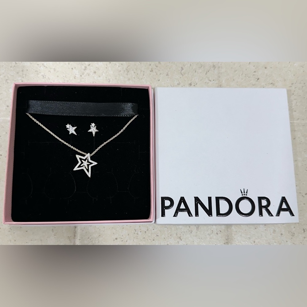 !!!‼️⚠️SOLD⚠️‼️!!! Authentic Pandora jewelry set